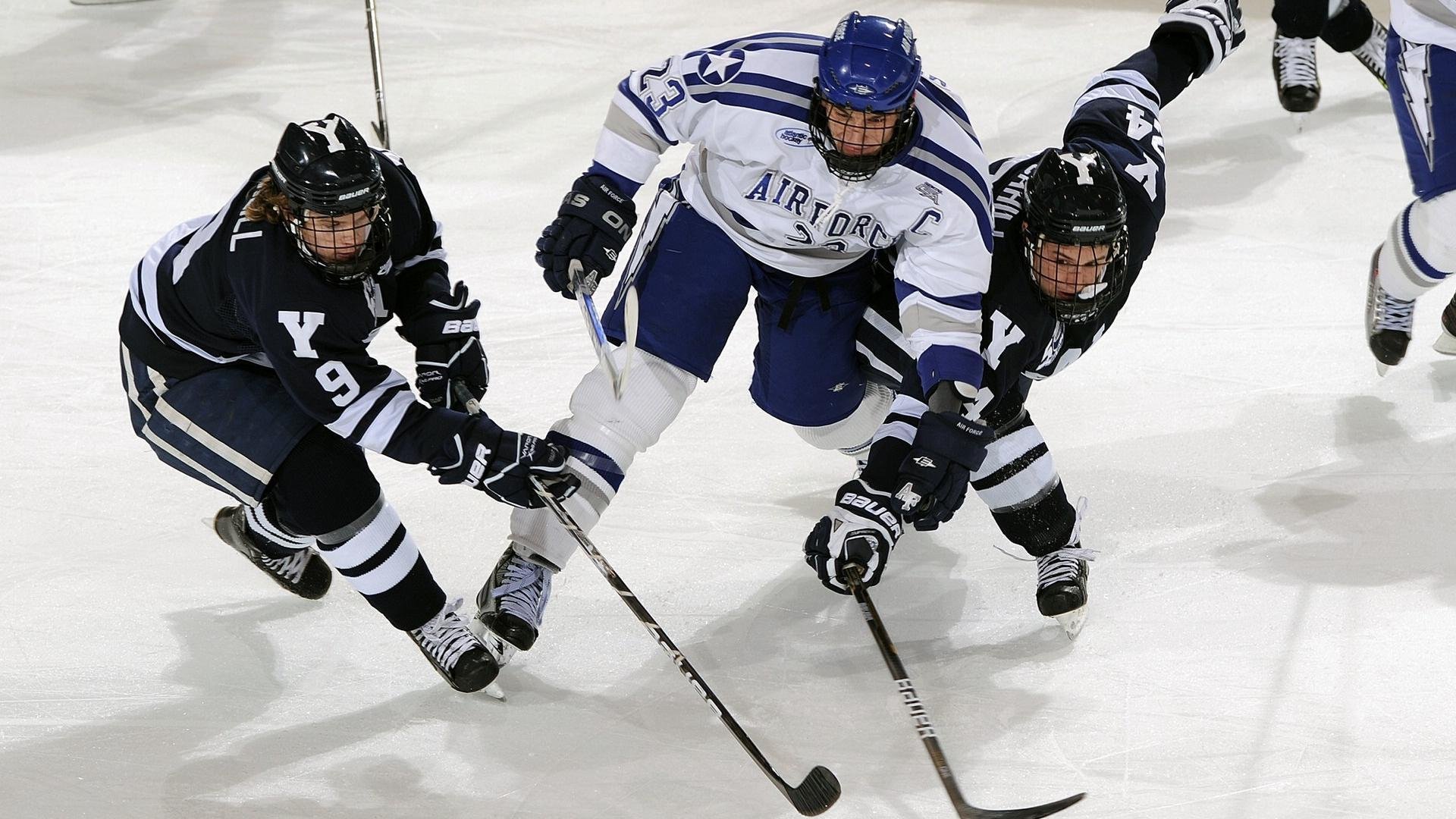 亚冠联赛中国青年队惨败 球迷期待教练调整，亚冠青训
